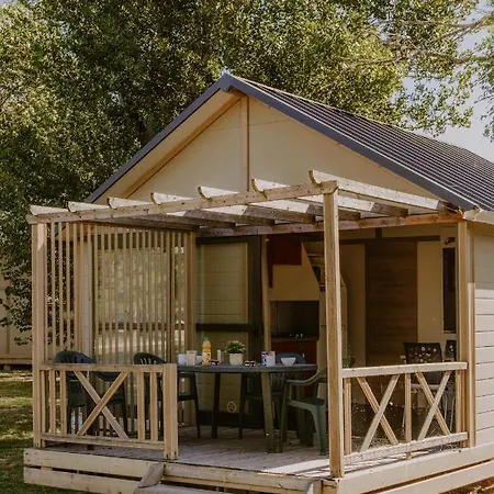 Hotel Onlycamp Tours Val De Loire Saint-Avertin Esterno foto