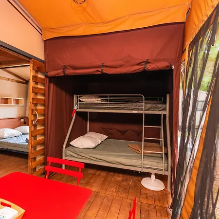 Hotel Onlycamp Tours Val De Loire Saint-Avertin Esterno foto