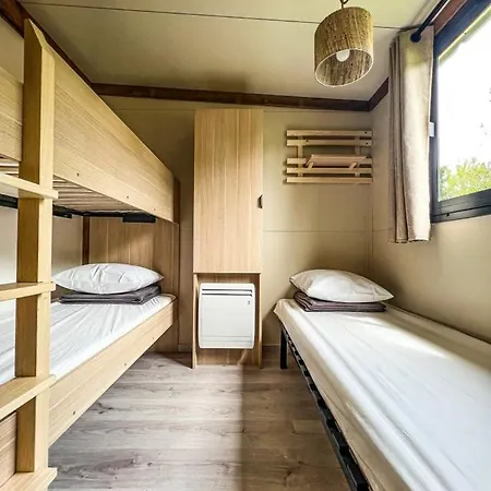 Hotel Onlycamp Tours Val De Loire Saint-Avertin Esterno foto
